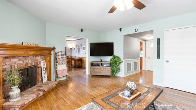 8921 Odessa Avenue photo 5