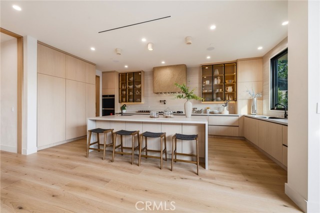 Detail Gallery Image 7 of 36 For 16252 Addison St, Encino,  CA 91436 - 7 Beds | 7/1 Baths