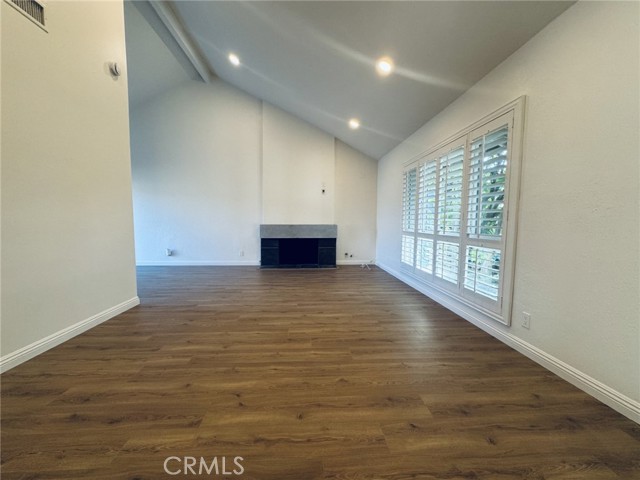 Detail Gallery Image 2 of 27 For 14762 Foxcroft Rd, Tustin,  CA 92780 - 4 Beds | 2 Baths