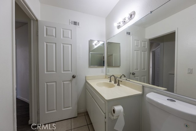 Detail Gallery Image 4 of 15 For 37719 Nantucket Dr, Palmdale,  CA 93550 - 3 Beds | 2 Baths