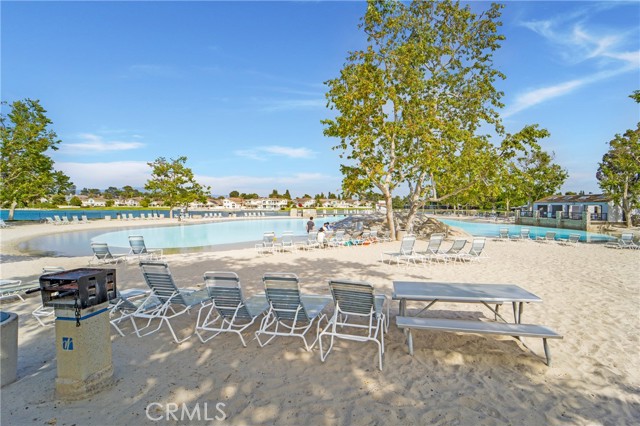 18 Eagle, Irvine CA: https://media.crmls.org/medias/2e07b5cb-0bb2-47c5-aa11-c90d2de59df3.jpg