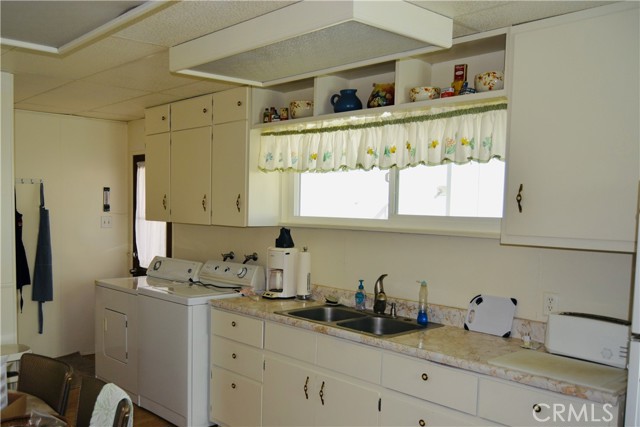 Detail Gallery Image 8 of 29 For 39580 Saunders, Bass Lake,  CA 93604 - 3 Beds | 3 Baths