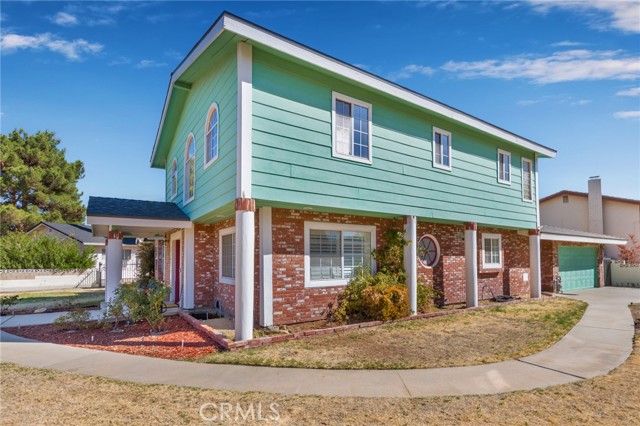 Detail Gallery Image 3 of 15 For 39752 Makin Ave, Palmdale,  CA 93551 - 4 Beds | 3 Baths