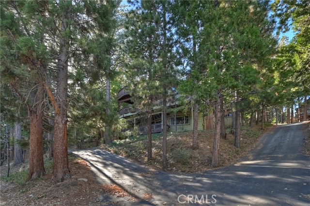 Detail Gallery Image 3 of 54 For 762 Zurich Dr, Lake Arrowhead,  CA 92352 - 4 Beds | 2/1 Baths