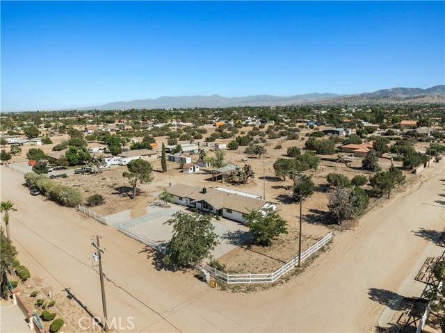 2350 W Avenue N12, Palmdale CA: https://media.crmls.org/medias/2e0b819b-dd1f-48a2-9fad-8393f98a9b72.jpg