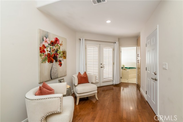 Detail Gallery Image 26 of 35 For 15229 Camarillo St, Sherman Oaks,  CA 91403 - 3 Beds | 2 Baths