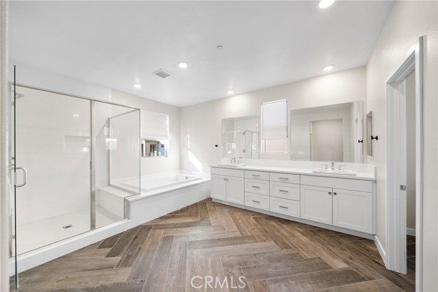 Detail Gallery Image 31 of 49 For 590 Catalonia, Lake Forest,  CA 92630 - 4 Beds | 4 Baths