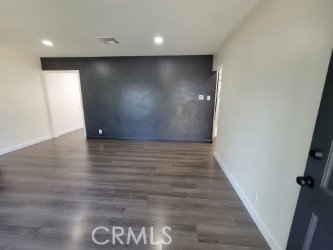 311 W Green Street, Claremont CA: https://media.crmls.org/medias/2e0c8488-f18f-4b62-b82f-eab1d85a8052.jpg