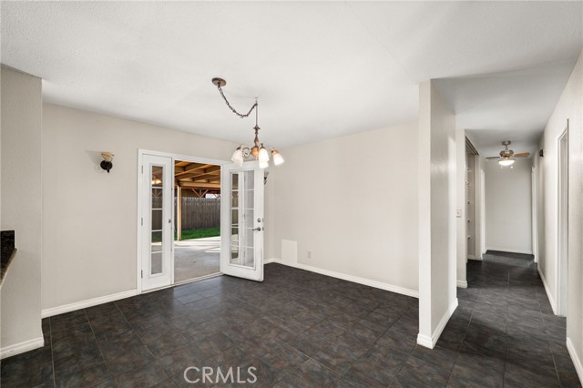 Detail Gallery Image 9 of 46 For 9941 Granite Hill Dr, Jurupa Valley,  CA 92509 - 4 Beds | 2 Baths