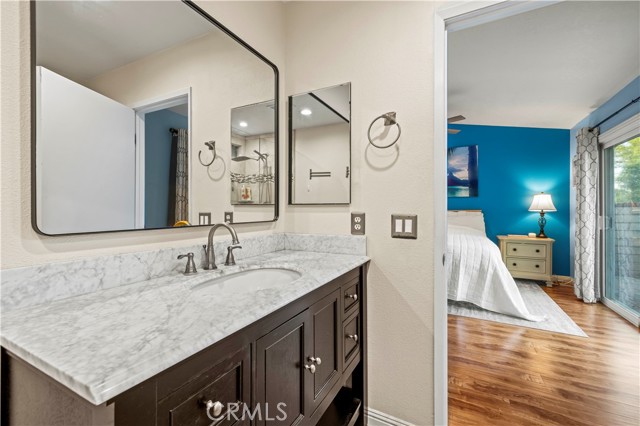 21742 Grovepark Drive, Saugus CA: https://media.crmls.org/medias/2e0cb556-c9cb-490b-a2d6-c735b0d7406e.jpg
