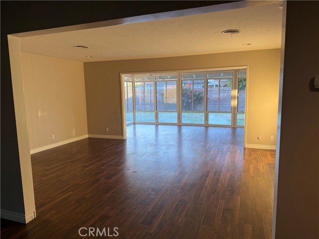 Detail Gallery Image 14 of 22 For 41186 Greenwood Dr, Hemet,  CA 92544 - 3 Beds | 2/1 Baths