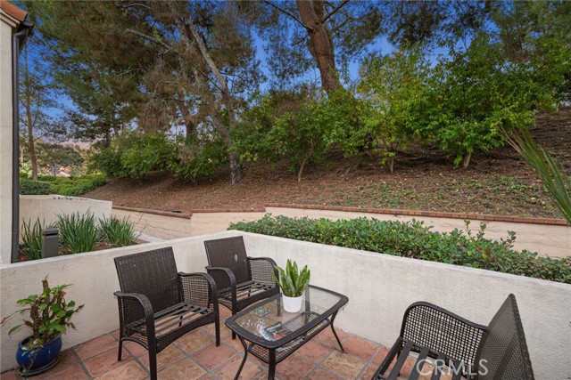 Detail Gallery Image 3 of 21 For 4 Corsica Dr, Newport Beach,  CA 92660 - 2 Beds | 2 Baths