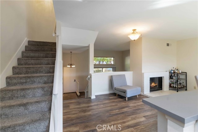 Detail Gallery Image 9 of 21 For 2421 Chandler Ave #2,  Simi Valley,  CA 93065 - 2 Beds | 2/1 Baths