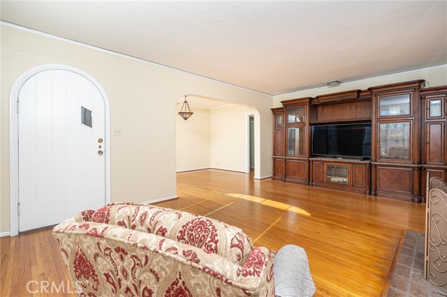 Detail Gallery Image 9 of 38 For 8543 6th, Downey,  CA 90241 - 3 Beds | 2 Baths