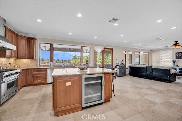 30420 Longhorn Drive, Canyon Lake CA: https://media.crmls.org/medias/2e0e6032-2211-4203-9927-c20d71780798.jpg