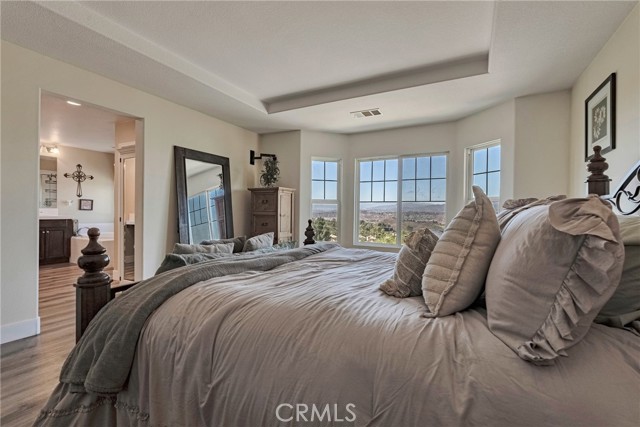 Detail Gallery Image 33 of 54 For 19639 Ellis Henry Ct, Newhall,  CA 91321 - 4 Beds | 3 Baths