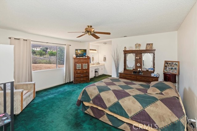 20061 Lounsberry Road, Perris CA: https://media.crmls.org/medias/2e107e8a-5ffb-4f77-8b9a-ef1244934250.jpg