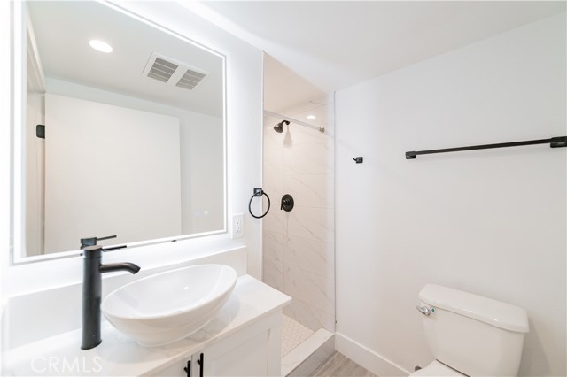 1596 W 36th Street, Los Angeles CA: https://media.crmls.org/medias/2e1176af-0531-4b9b-86e8-5f404a149cc5.jpg