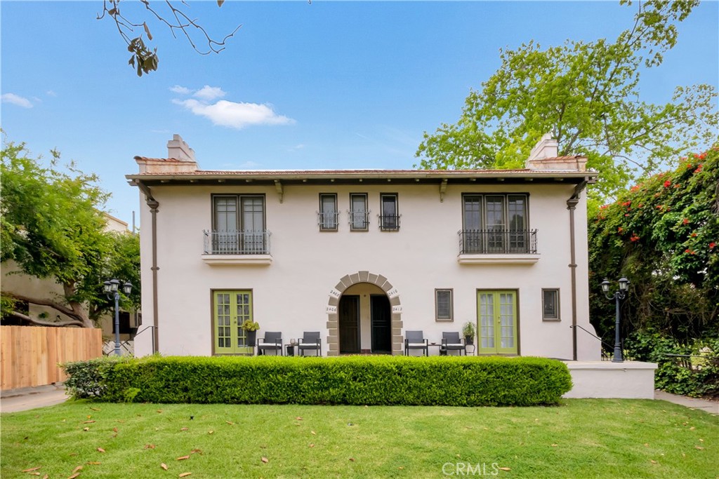 2406 3rd Avenue, Los Angeles, CA 90018