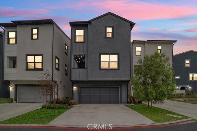 516 Caleigh Lane, Costa Mesa CA: https://media.crmls.org/medias/2e12aab7-ab85-4d20-85c0-0f806811f928.jpg