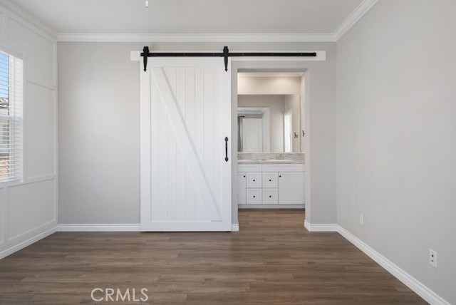 21851 Moveo Drive, Saugus CA: https://media.crmls.org/medias/2e12b47b-55e6-4271-ab9f-302ca3dae147.jpg