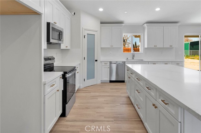 Detail Gallery Image 12 of 52 For 9148 Piedra Ave, Hesperia,  CA 92345 - 4 Beds | 2/1 Baths