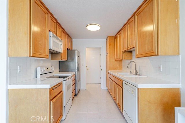 Detail Gallery Image 31 of 38 For 13543 Moorpark St #7,  Sherman Oaks,  CA 91423 - 2 Beds | 2 Baths