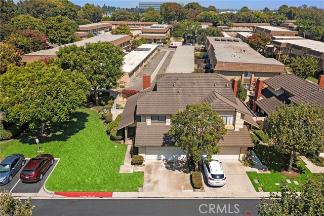 18108 Hearth Drive, Fountain Valley CA: https://media.crmls.org/medias/2e145a55-6e8f-4872-9505-915231b95a30.jpg