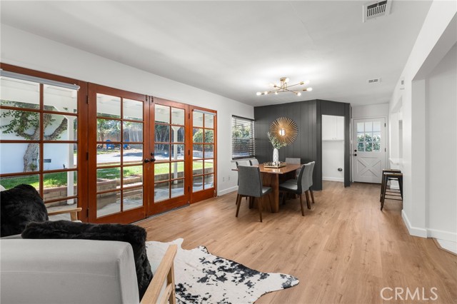 670 E Palm Avenue, Redlands CA: https://media.crmls.org/medias/2e14da61-5b31-409a-95f2-679865c140a1.jpg