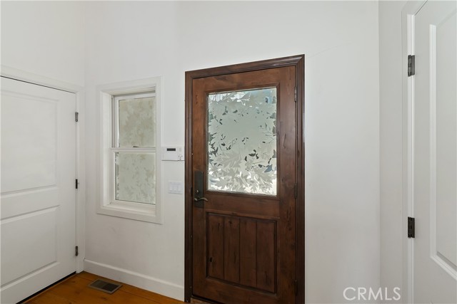 Detail Gallery Image 23 of 59 For 319 Mittry Ln, Lake Arrowhead,  CA 92352 - 2 Beds | 2/1 Baths