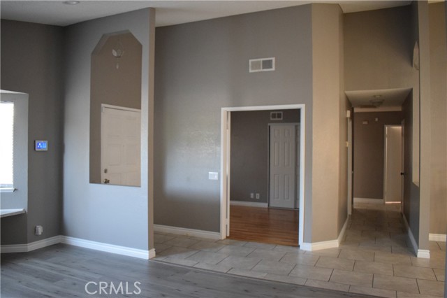 Detail Gallery Image 10 of 69 For 44002 32nd St, Lancaster,  CA 93536 - 4 Beds | 2 Baths