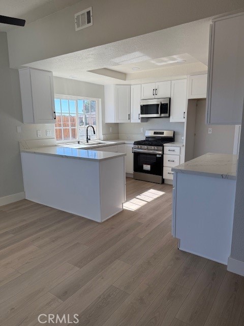 Detail Gallery Image 9 of 17 For 14945 Tonikan, Apple Valley,  CA 92307 - 3 Beds | 3 Baths