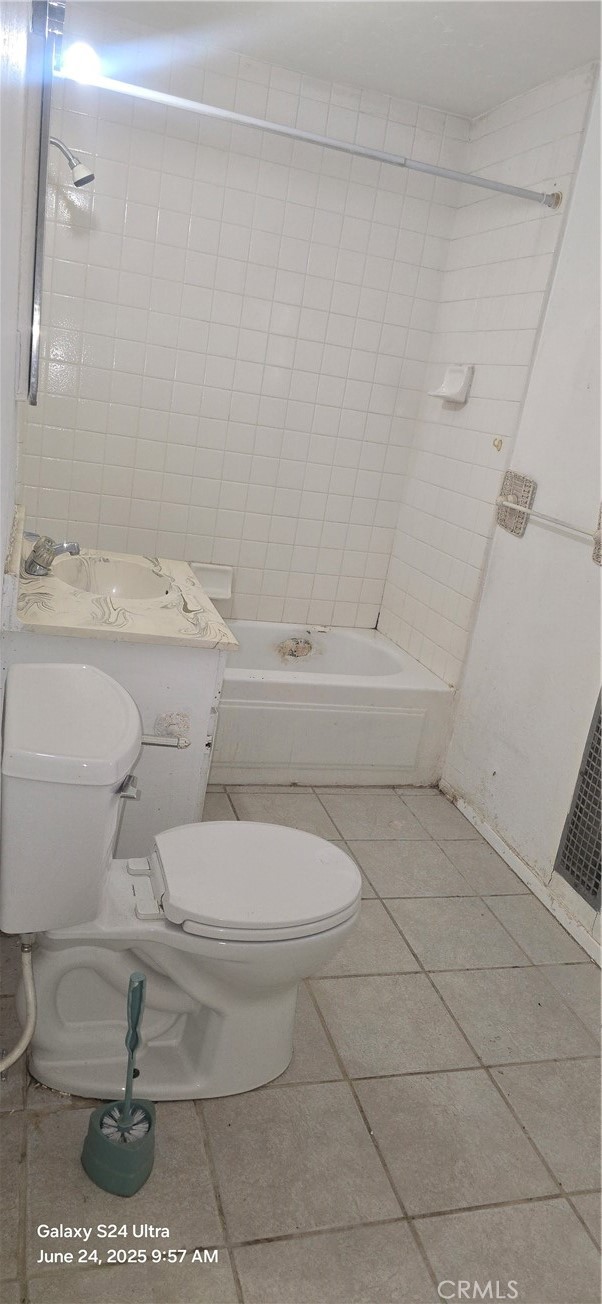 351 Neimeyer Place, Yucca Valley CA: https://media.crmls.org/medias/2e1625a6-5b6b-4775-b3e7-f3ca00ffa596.jpg