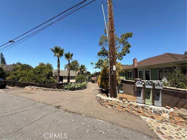 Detail Gallery Image 35 of 36 For 4792 Beaumont, La Mesa,  CA 91941 - 3 Beds | 3 Baths