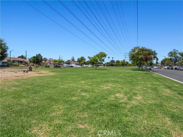 1511 N Maple Street, Burbank CA: https://media.crmls.org/medias/2e168be4-649e-4b8c-aa5d-0cf8dbd54b5b.jpg