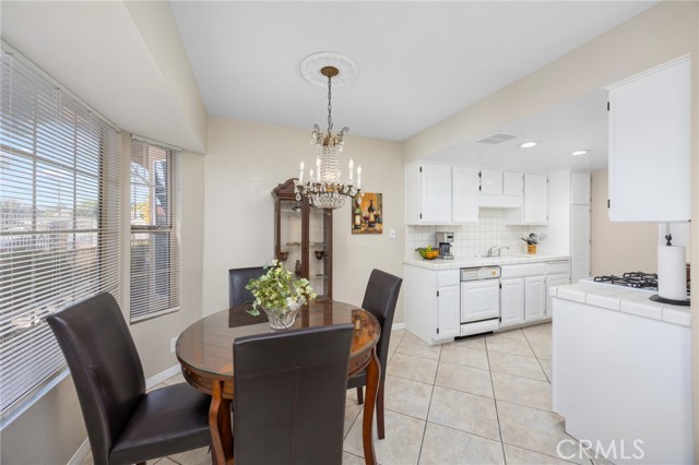 Detail Gallery Image 12 of 17 For 10418 Bogardus, Whittier,  CA 90603 - 3 Beds | 3 Baths