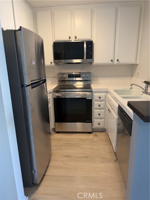 Detail Gallery Image 10 of 46 For 999 N Pacific St #C211,  Oceanside,  CA 92054 - 1 Beds | 1 Baths