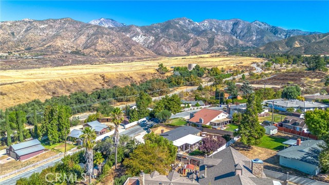 11336 Acropolis Drive, Yucaipa CA: https://media.crmls.org/medias/2e177520-cb5a-4d1a-b4f1-8d2d97cd1502.jpg