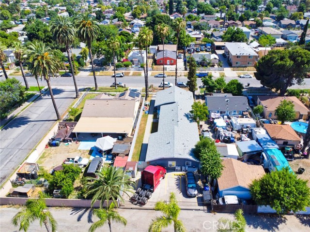 188 E 11th Street, San Bernardino CA: https://media.crmls.org/medias/2e17868c-2f41-43e7-ae1d-598eaf68269f.jpg
