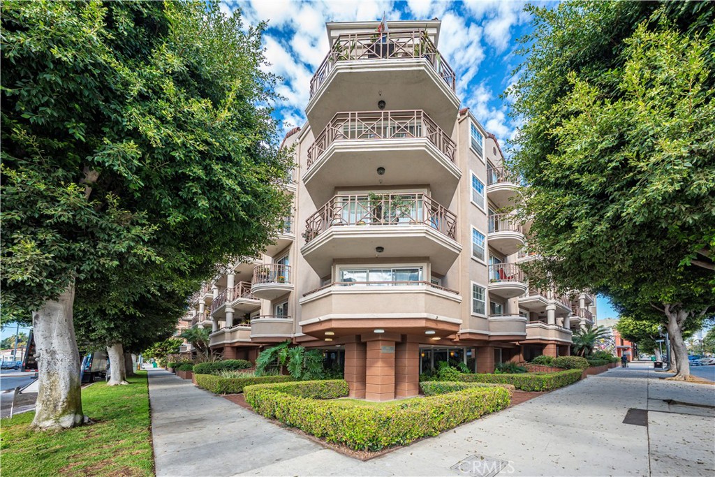 801 Pine Avenue #102