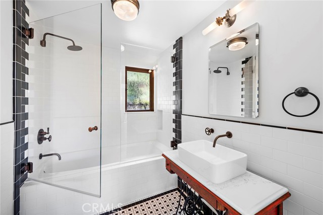 Detail Gallery Image 16 of 30 For 274 Wave St, Laguna Beach,  CA 92651 - 3 Beds | 2 Baths