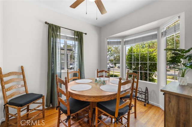 1820 N Avon Street, Burbank CA: https://media.crmls.org/medias/2e199317-6f1c-41b7-852d-6b1310b6ad17.jpg