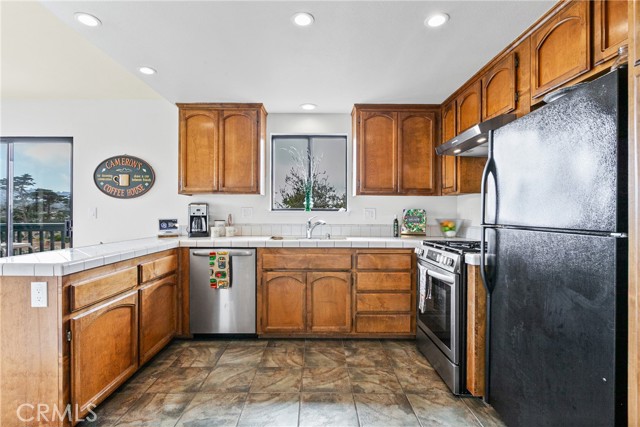 Detail Gallery Image 14 of 63 For 1223 7th, Los Osos,  CA 93402 - 3 Beds | 2/1 Baths