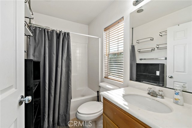 Detail Gallery Image 35 of 49 For 40713 La Salle Pl, Murrieta,  CA 92563 - 3 Beds | 3/1 Baths