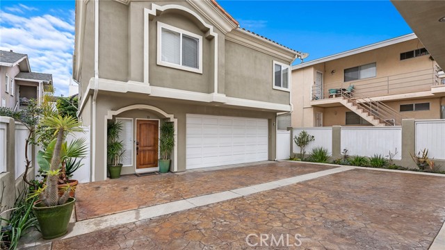 211 Francisca Avenue, Redondo Beach, California 90277, 4 Bedrooms Bedrooms, ,2 BathroomsBathrooms,Residential,For Sale,Francisca,SR25007382