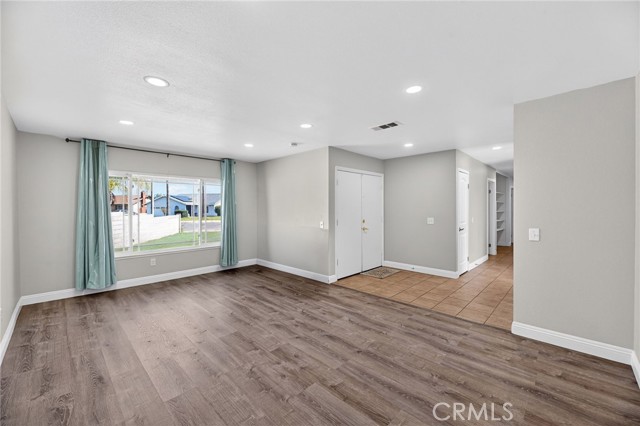 Detail Gallery Image 3 of 31 For 14323 Homestead Dr, Moreno Valley,  CA 92553 - 4 Beds | 2 Baths