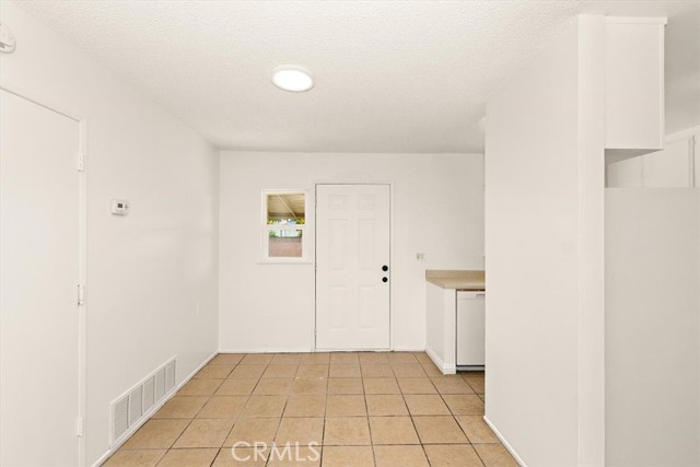 Detail Gallery Image 7 of 22 For 1641 W Mayberry Ave, Hemet,  CA 92543 - 2 Beds | 1 Baths