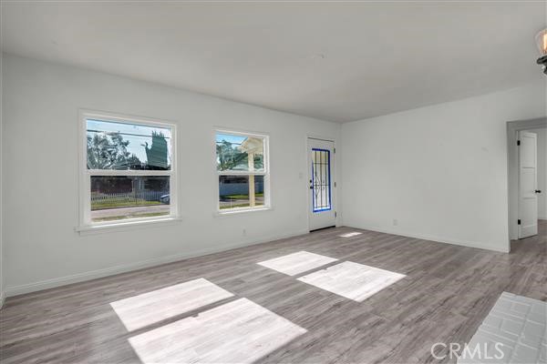 Detail Gallery Image 10 of 12 For 17503 Kingsbury, Granada Hills,  CA 91344 - 2 Beds | 1 Baths