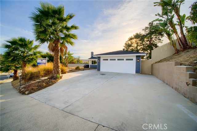 Detail Gallery Image 6 of 25 For 15718 Aqueduct Ln, Chino Hills,  CA 91709 - 3 Beds | 2 Baths