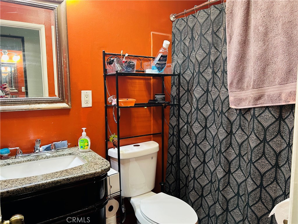 https://media.crmls.org/medias/2e1d0ad6-7dbc-4c6c-965c-ef307d99ff13.jpg?preset=X-Large